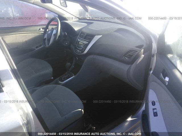 KMHCT4AE1DU529800 - 2013 HYUNDAI ACCENT GLS/GS SILVER photo 5