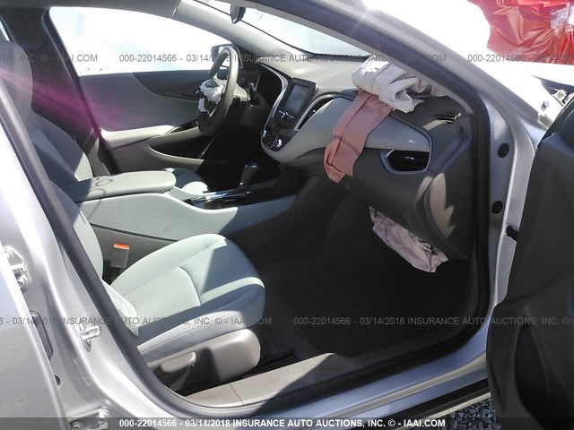 1G1ZB5ST9HF292237 - 2017 CHEVROLET MALIBU LS ვერცხლისფერი ფოტო 5