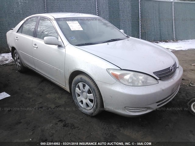 4T1BE32K04U821930 - 2004 TOYOTA CAMRY LE/XLE/SE SILVER photo 1