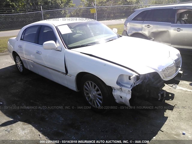 1LNHM81W83Y625451 - 2003 LINCOLN TOWN CAR EXECUTIVE WHITE photo 1