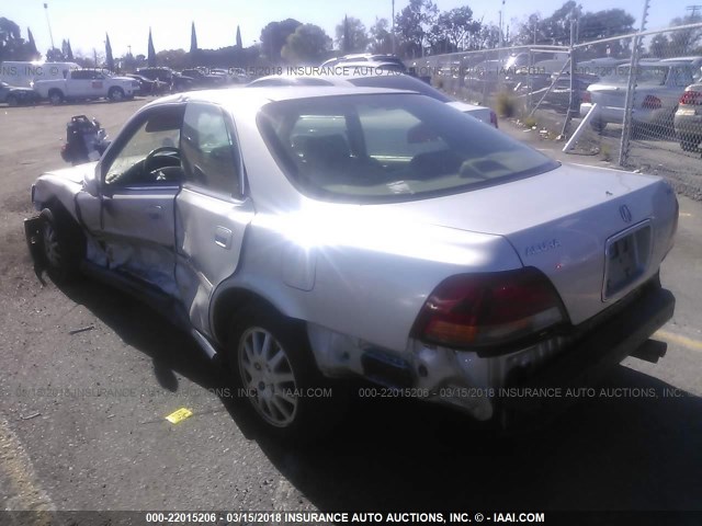 JH4UA2654WC006824 - 1998 ACURA 2.5TL SILVER photo 3