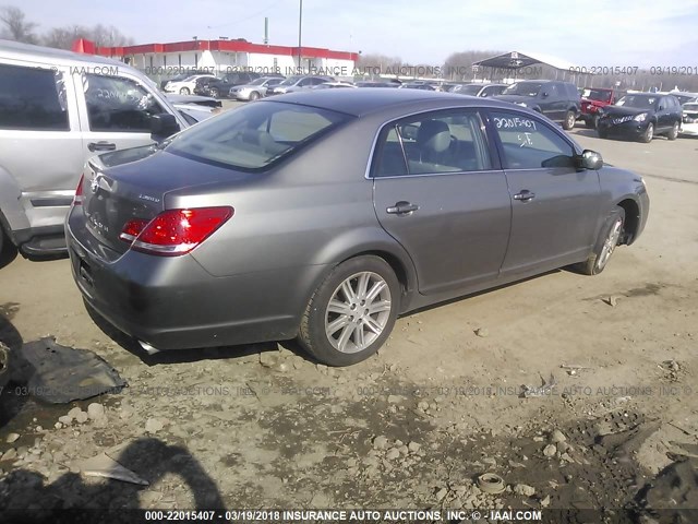 4T1BK36B55U033939 - 2005 TOYOTA AVALON XL/XLS/TOURING/LIMITED SILVER photo 4