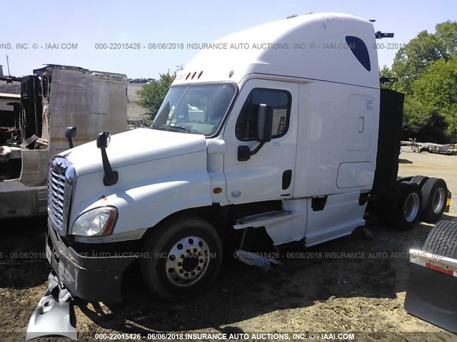 3AKJGLD59ESFX3637 - 2014 FREIGHTLINER CASCADIA 125  WHITE photo 2