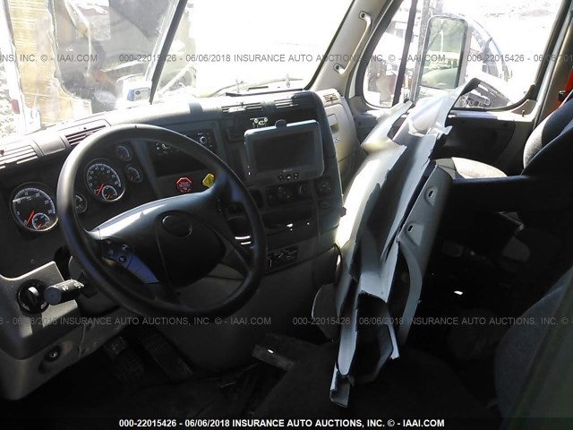 3AKJGLD59ESFX3637 - 2014 FREIGHTLINER CASCADIA 125  WHITE photo 5