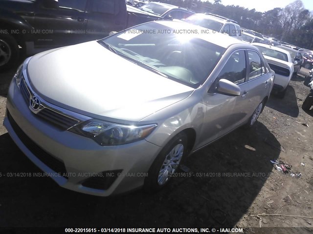 4T1BF1FKXEU840062 - 2014 TOYOTA CAMRY L/SE/LE/XLE 金色 照片 2