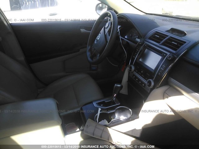 4T1BF1FKXEU840062 - 2014 TOYOTA CAMRY L/SE/LE/XLE 金色 照片 5
