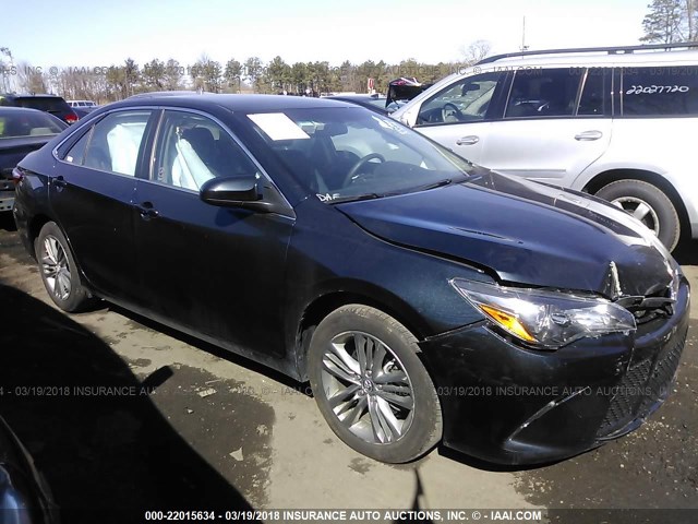 4T1BF1FK3HU351779 - 2017 TOYOTA CAMRY LE/XLE/SE/XSE 黑色 照片 1