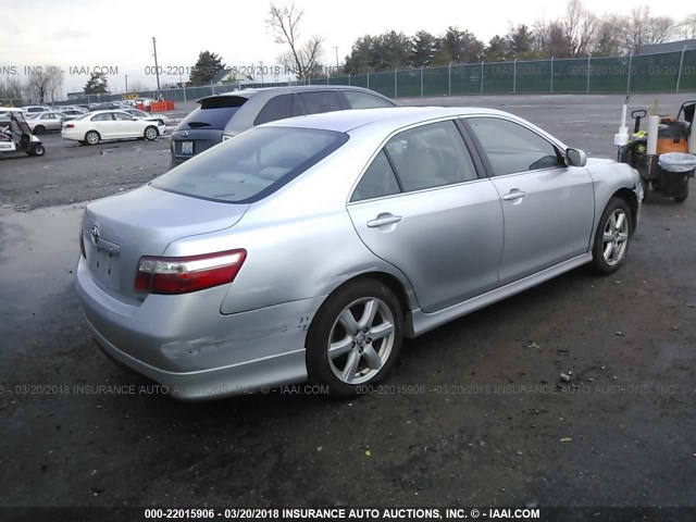 4T1BE46K17U598429 - 2007 TOYOTA CAMRY NEW GENERAT CE/LE/XLE/SE SILVER photo 4