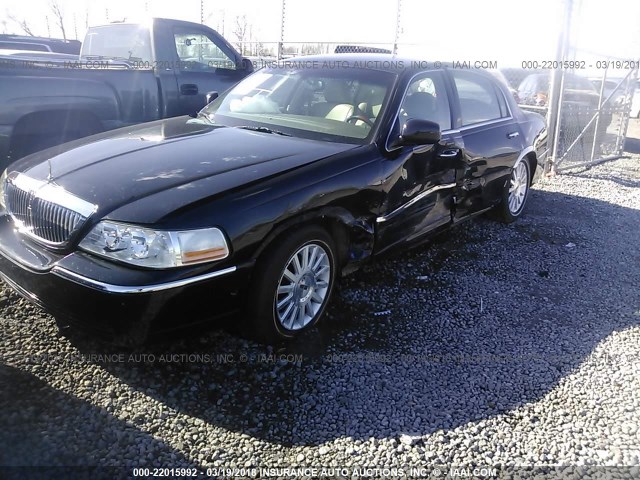 1LNHM83W54Y622165 - 2004 LINCOLN TOWN CAR ULTIMATE BLACK photo 2