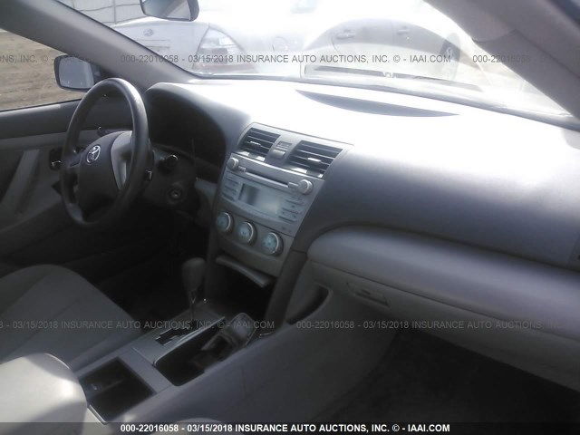 4T1BE46K97U586058 - 2007 TOYOTA CAMRY NEW GENERAT CE/LE/XLE/SE GRAY photo 5