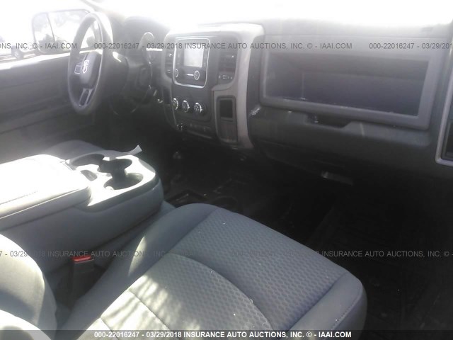 3C6UR5CJ5GG134735 - 2016 RAM 2500 ST WHITE photo 5