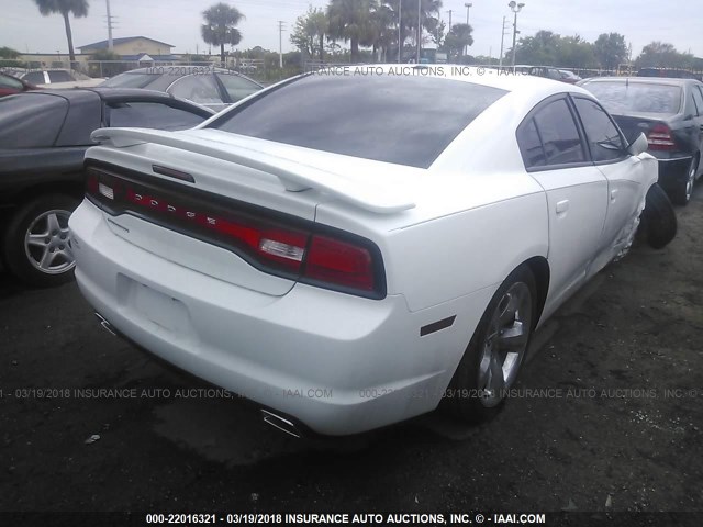 2B3CL3CG5BH591537 - 2011 DODGE CHARGER WHITE photo 4