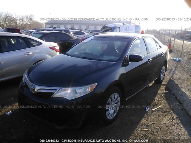 4T4BF1FK9CR197836 - 2012 TOYOTA CAMRY SE/LE/XLE შავი ფოტო 2