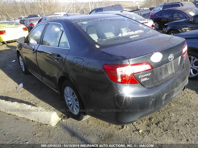 4T4BF1FK9CR197836 - 2012 TOYOTA CAMRY SE/LE/XLE შავი ფოტო 3