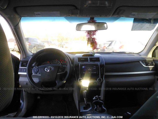 4T4BF1FK9CR197836 - 2012 TOYOTA CAMRY SE/LE/XLE შავი ფოტო 5