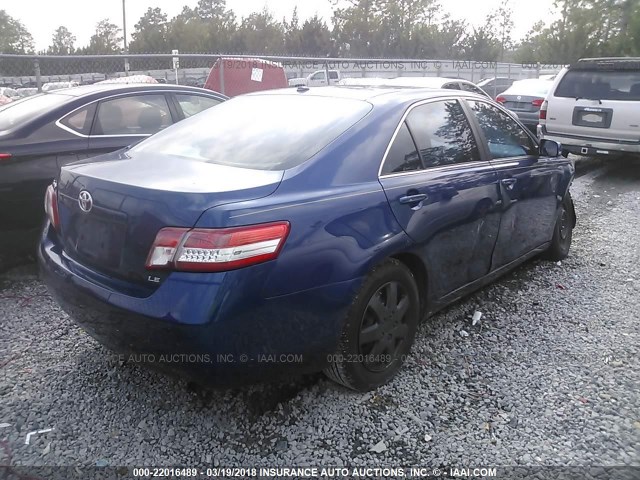 4T1BF3EK5BU769958 - 2011 TOYOTA CAMRY SE/LE/XLE BLUE photo 4