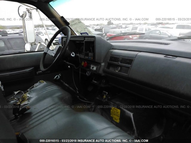 1GDM7H1C7XJ505926 - 1999 GMC C-SERIES C7H042 BLACK photo 5