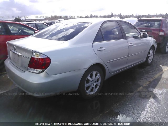 4T1BF30K46U112498 - 2006 TOYOTA CAMRY LE/XLE/SE ვერცხლისფერი ფოტო 4
