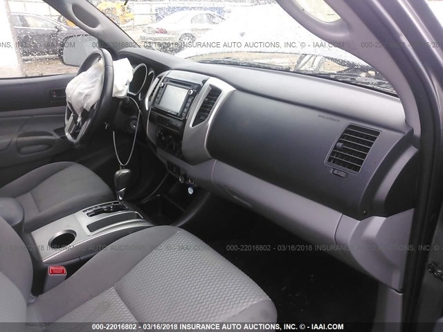 5TFJX4GN6EX027548 - 2014 TOYOTA TACOMA DOUBLE CAB ნაცრისფერი ფოტო 5