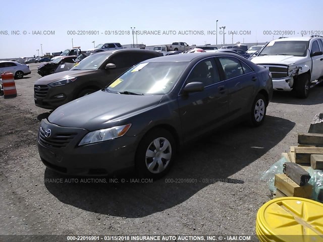 4T1BE46K79U313803 - 2009 TOYOTA CAMRY SE/LE/XLE GRAY photo 2