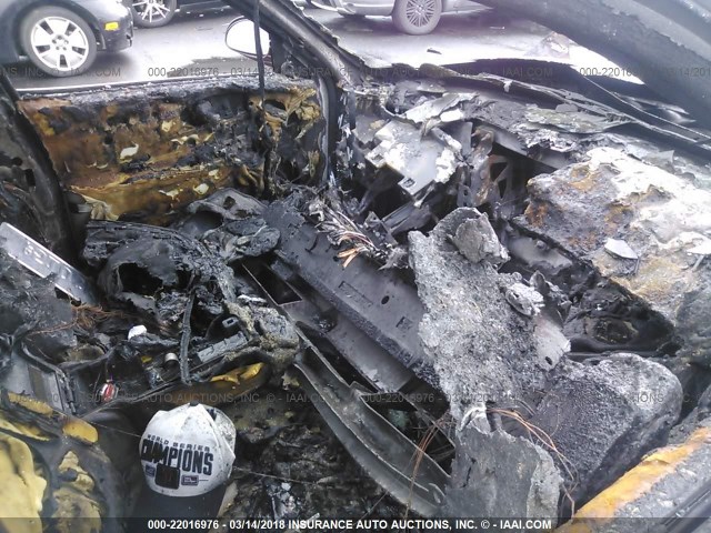 1G4HR54K01U266920 - 2001 BUICK LESABRE LIMITED MAROON photo 5