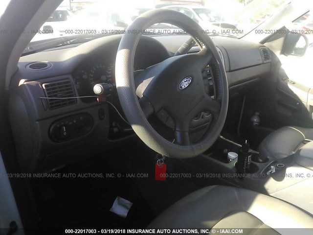 1FMZU63K84ZA35717 - 2004 FORD EXPLORER XLT/XLT SPORT/NBX WHITE photo 5