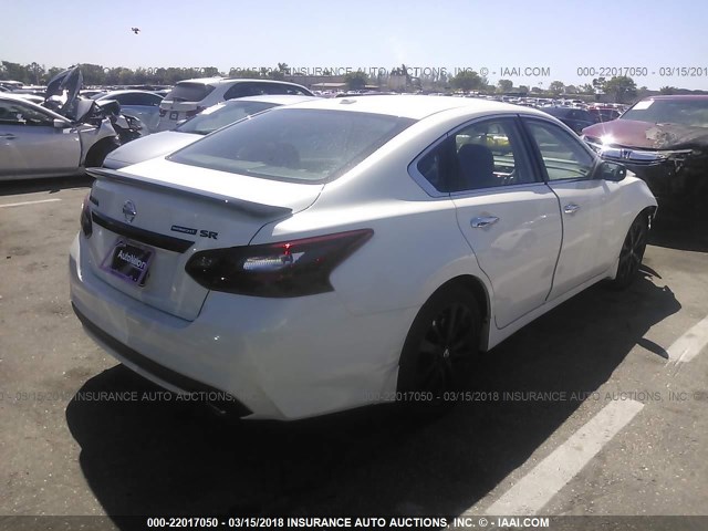 1N4AL3AP2JC182685 - 2018 NISSAN ALTIMA 2.5/S/SV/SL/SR WHITE photo 4