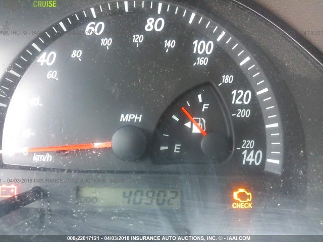 4T1BE30K32U047981 - 2002 TOYOTA CAMRY LE/XLE/SE WHITE photo 7