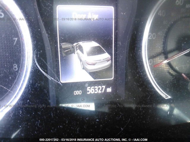 4T1BF1FK3GU241569 - 2016 TOYOTA CAMRY LE/XLE/SE/XSE WHITE photo 7