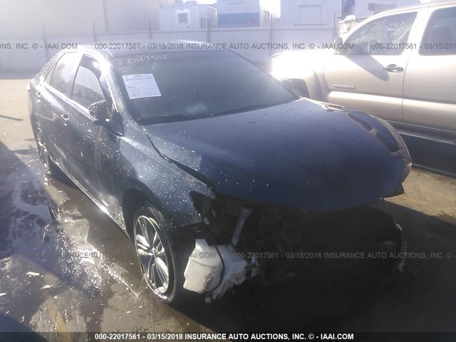 4T1BF1FK1HU410361 - 2017 TOYOTA CAMRY LE/XLE/SE/XSE BLACK photo 1