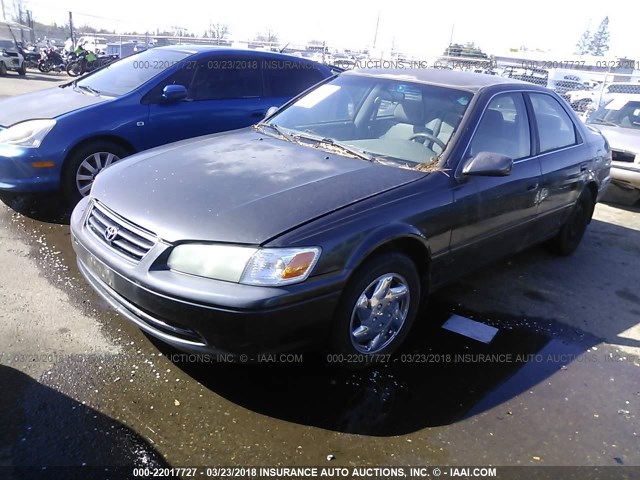 JT2BG22KXY0476534 - 2000 TOYOTA CAMRY CE/LE/XLE 黑色 照片 2