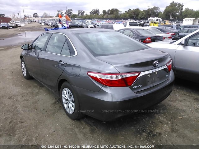 4T4BF1FK6GR563905 - 2016 TOYOTA CAMRY LE/XLE/SE/XSE GRAY photo 3