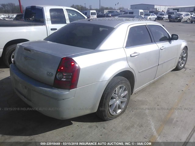 2C3LA53V29H577902 - 2009 CHRYSLER 300 TOURING SILVER photo 4