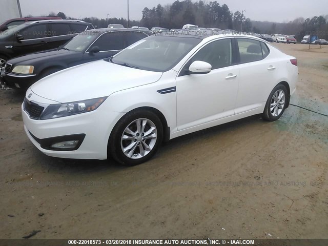 5XXGN4A78CG034337 - 2012 KIA OPTIMA EX WHITE photo 2