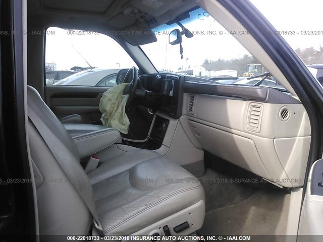1GYEK63N84R140321 - 2004 CADILLAC ESCALADE LUXURY შავი ფოტო 5