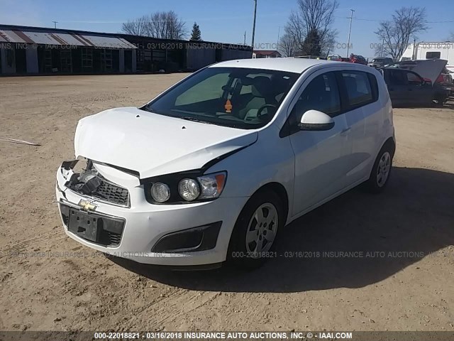 1G1JA6SH1D4190163 - 2013 CHEVROLET SONIC LS 白色 照片 2