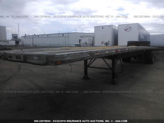 1E1H5Z288XRH25658 - 1999 EAST MANUFACTURING FLATBED  WHITE photo 2