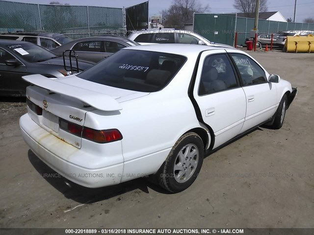 4T1BF22K8VU032918 - 1997 TOYOTA CAMRY CE/LE/XLE WHITE photo 4