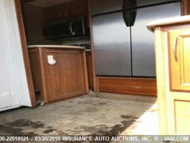 4X4FCMN28F6004817 - 2015 FOREST RIVER COLUMBUS 365RL  白色 照片 5