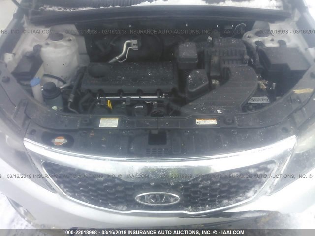 5XYKT3A16BG167078 - 2011 KIA SORENTO LX SILVER photo 10