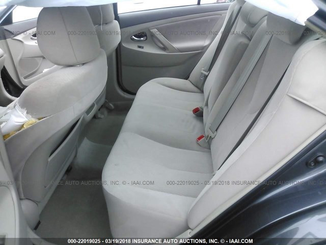 4T1BF3EK5BU209115 - 2011 TOYOTA CAMRY SE/LE/XLE GRAY photo 8