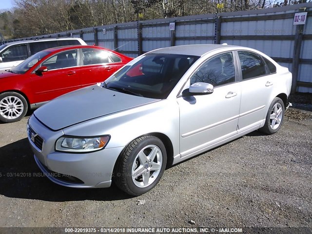 YV1MS672082390372 - 2008 VOLVO S40 T5 SILVER photo 2