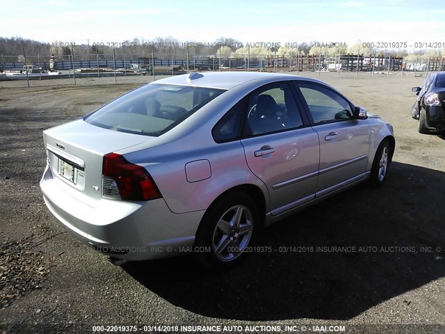 YV1MS672082390372 - 2008 VOLVO S40 T5 SILVER photo 4