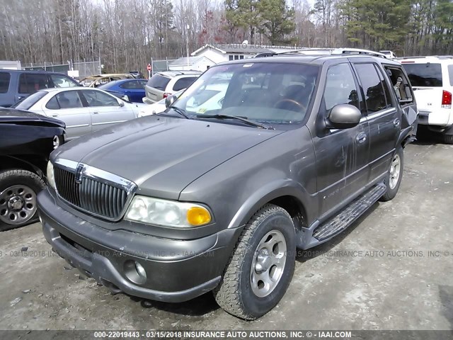 5LMFU28R81LJ20585 - 2001 LINCOLN NAVIGATOR TAN photo 2