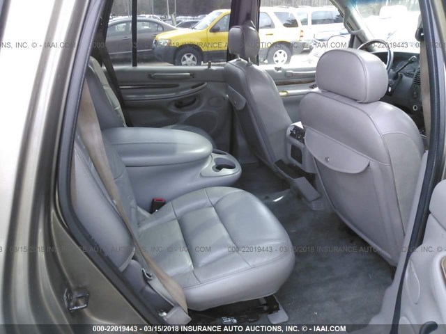 5LMFU28R81LJ20585 - 2001 LINCOLN NAVIGATOR TAN photo 8