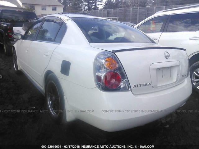 1N4AL11E62C137799 - 2002 NISSAN ALTIMA S/SL WHITE photo 3