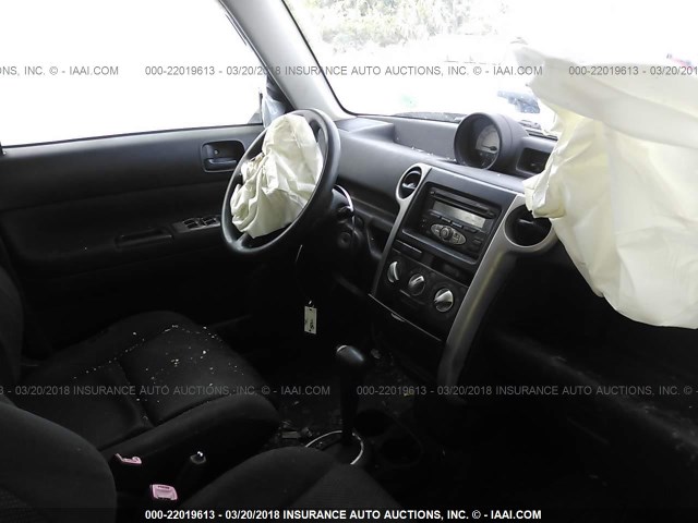 JTLKT324464053842 - 2006 TOYOTA SCION XB GRAY photo 5