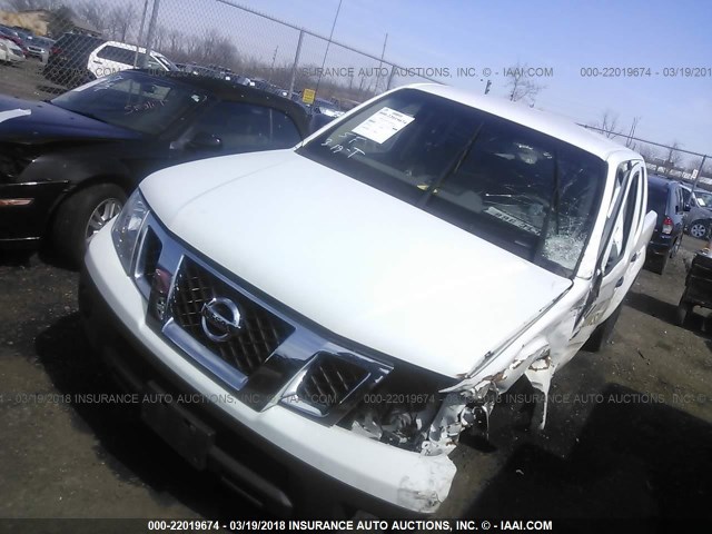 1N6AD0EV1EN717673 - 2014 NISSAN FRONTIER S/SV/SL/PRO-4X WHITE photo 2