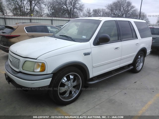 1FMRU15L4YLC19277 - 2000 FORD EXPEDITION XLT WHITE photo 2