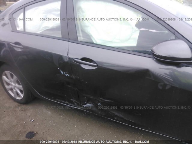 JM1BL1SG0A1215566 - 2010 MAZDA 3 I GRAY photo 6